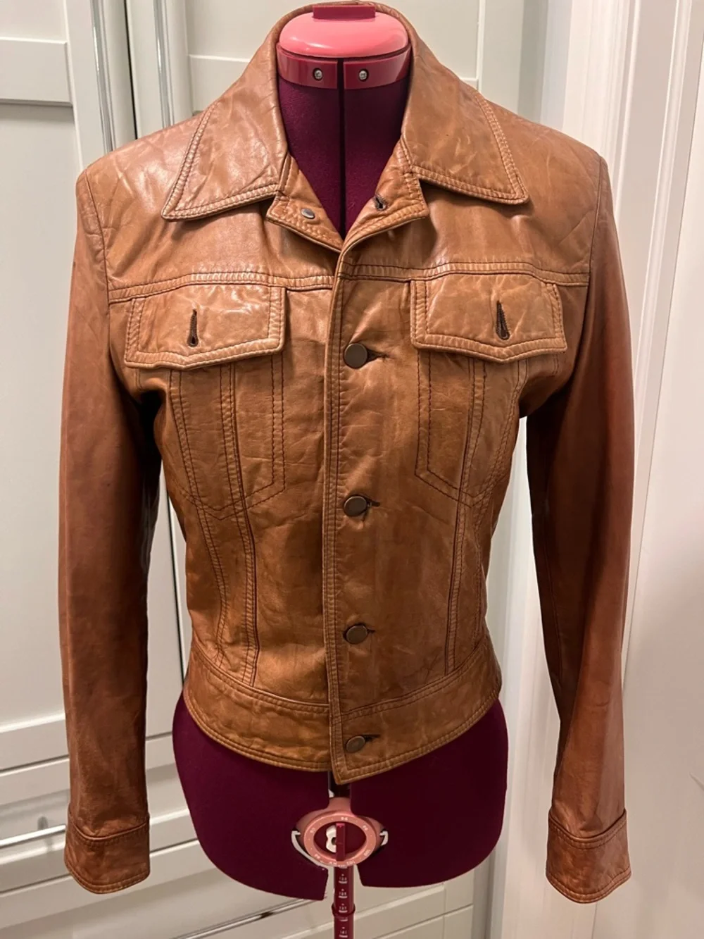 Vintage 1970s BLACK SHEEP 100% Genuine Leather Tailored Canada Moto Jacket Small - Picture 2 of 16